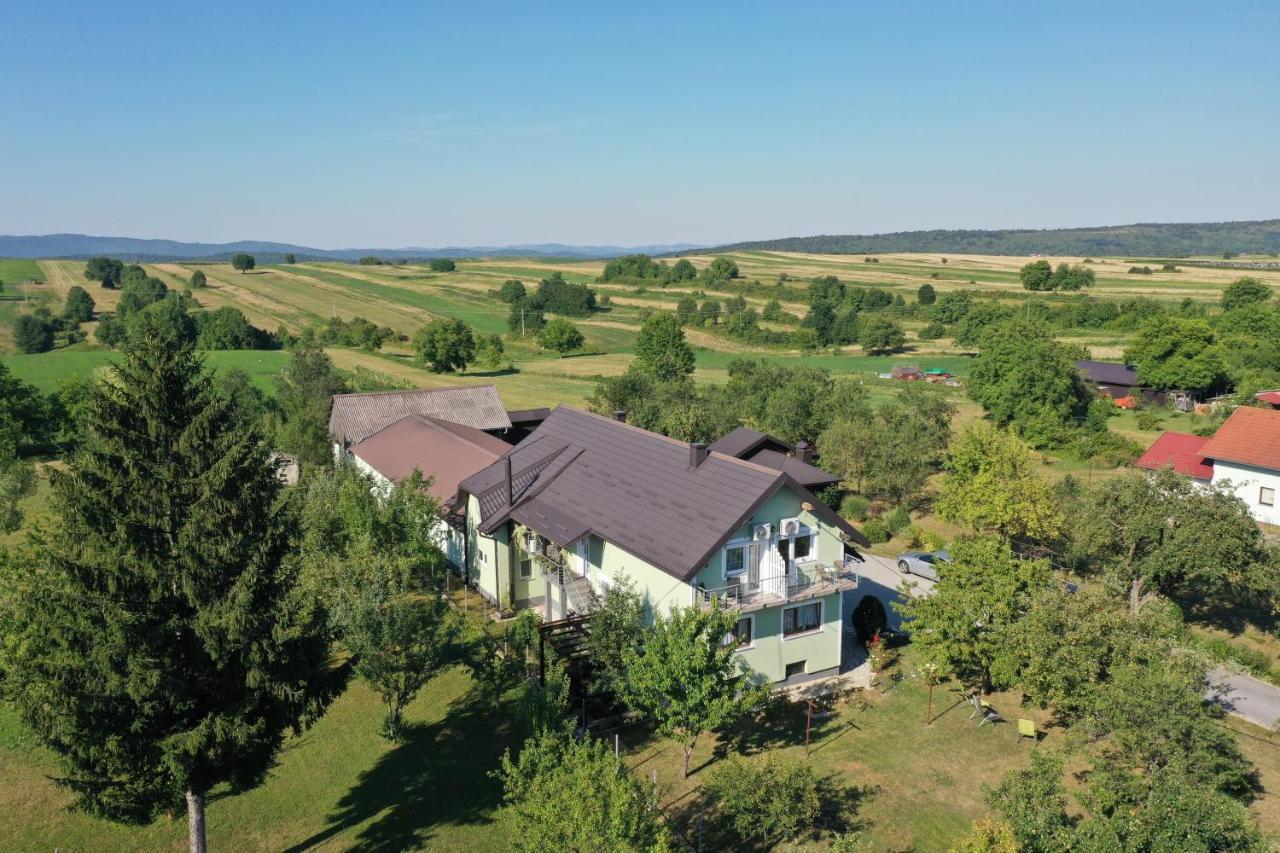 Guest House Jagoda Rakovica Bagian luar foto