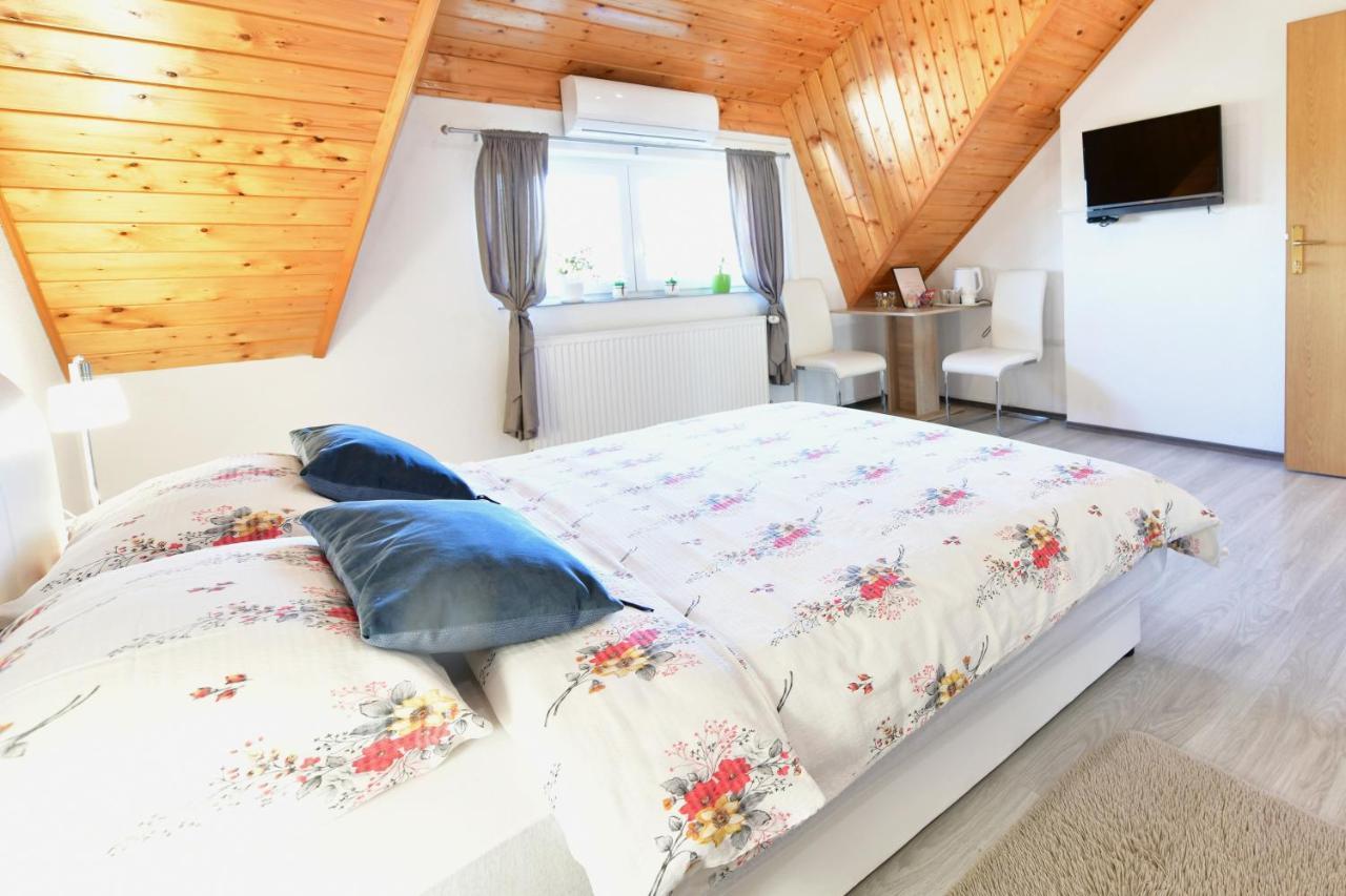 Guest House Jagoda Rakovica Bagian luar foto