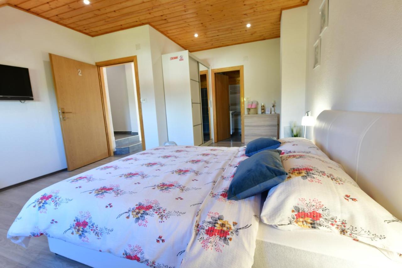 Guest House Jagoda Rakovica Bagian luar foto