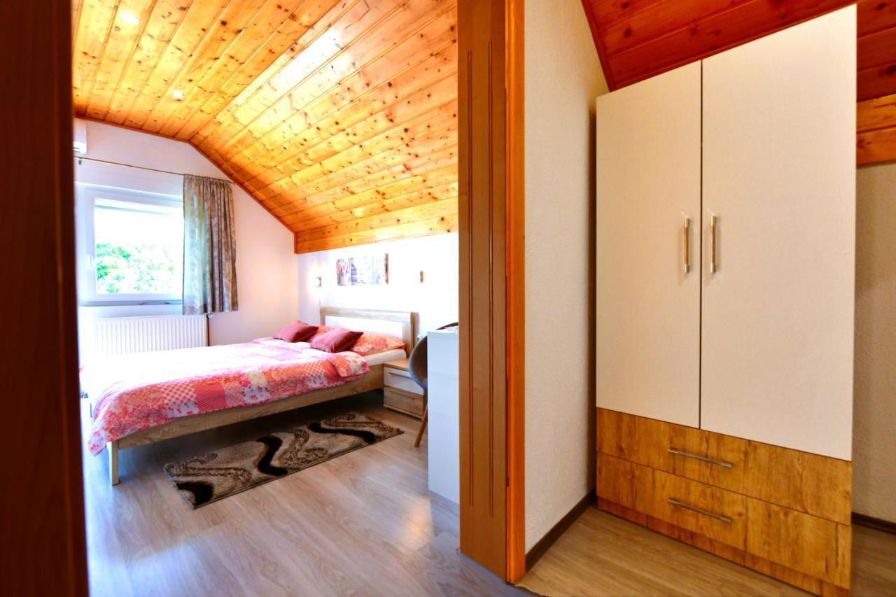 Guest House Jagoda Rakovica Bagian luar foto