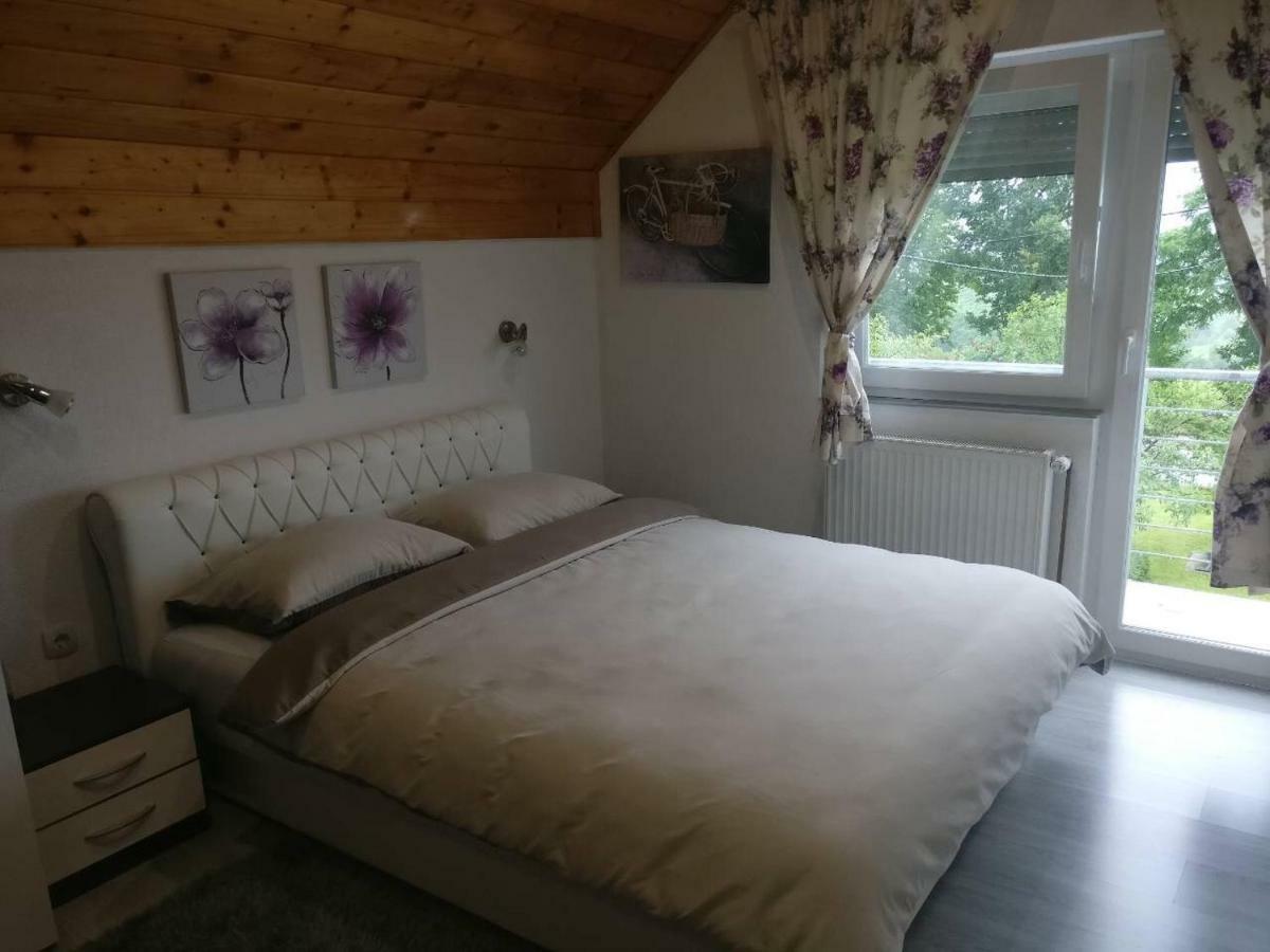 Guest House Jagoda Rakovica Bagian luar foto