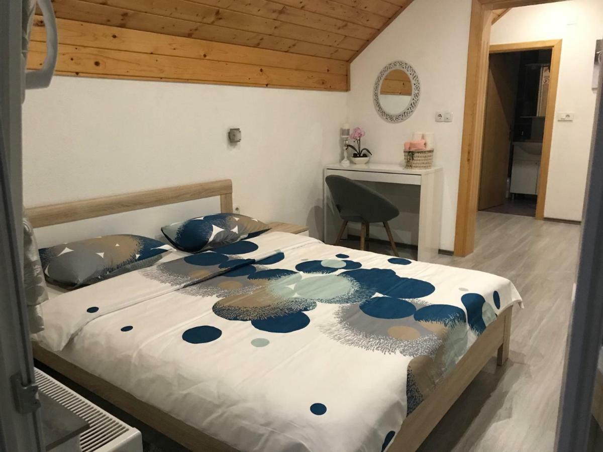 Guest House Jagoda Rakovica Bagian luar foto