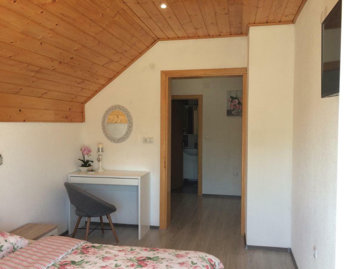 Guest House Jagoda Rakovica Bagian luar foto